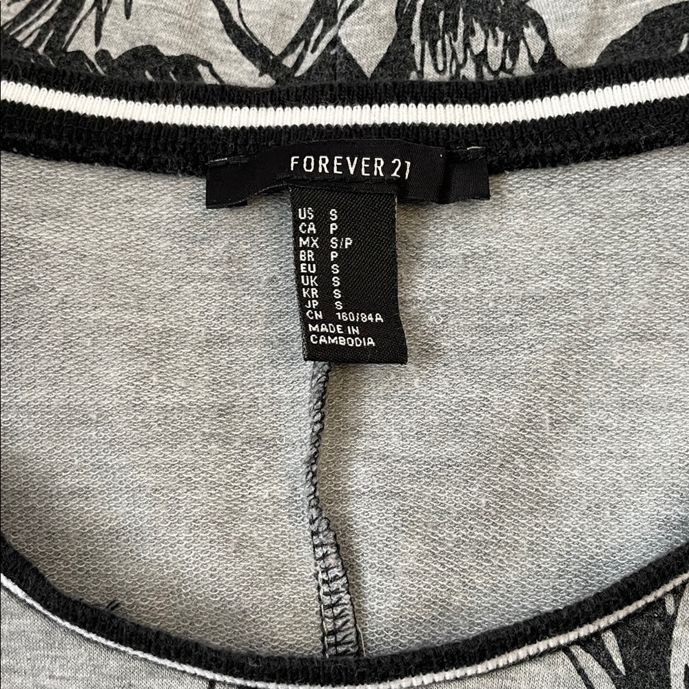 Forever 21 Gray Tank Top with Black Palm Print. Size Small - Picture 3 of 3